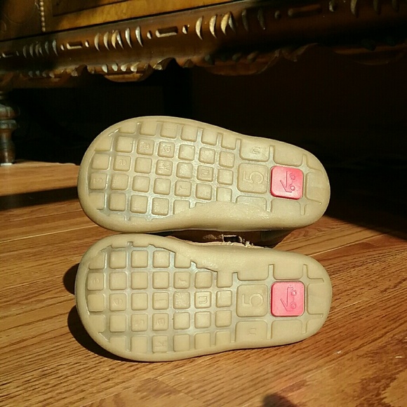 ***SOLD*** See kai run girls Brown boots size 5 - Picture 4 of 4